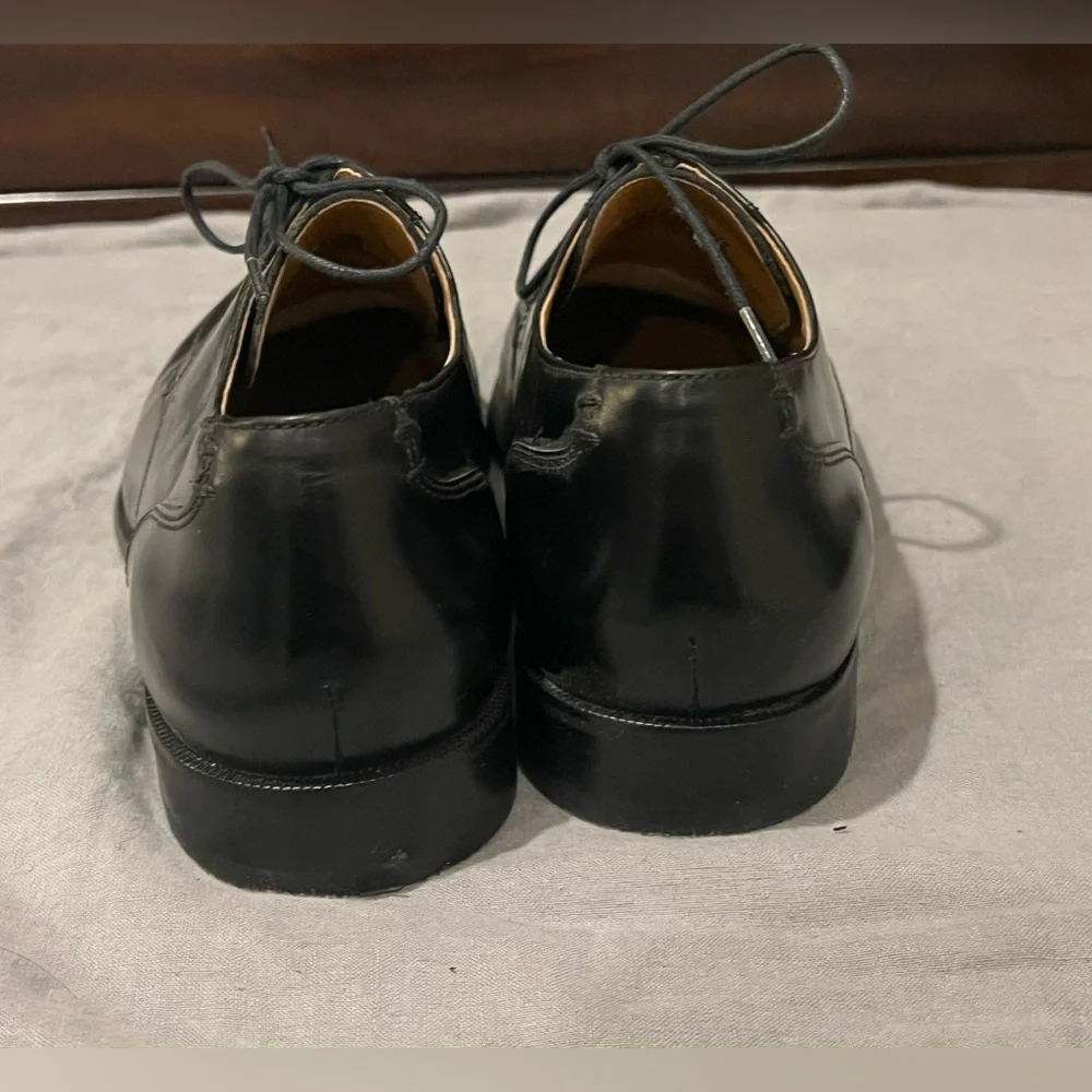 Dockers leather upper